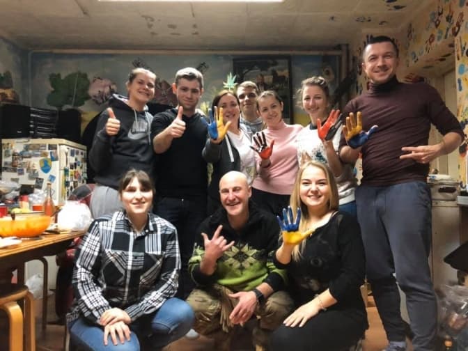 Як львівські стоматологи допомагають бійцям та дітям на війні