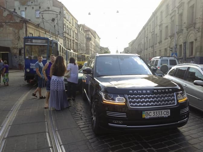 Ситуація на дорогах Львова. Через ДТП на Городоцькій зупинилися трамваї