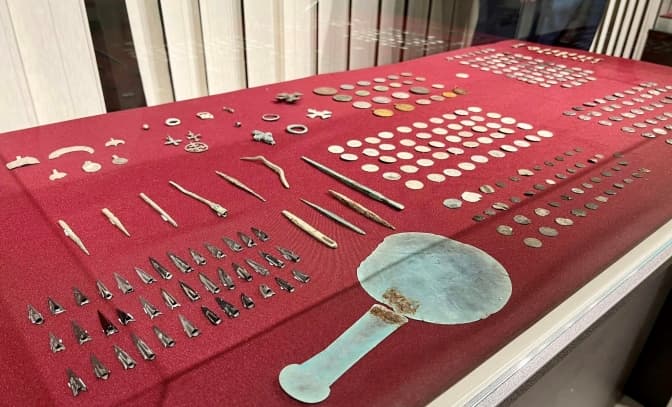 У Києві презентували культурні цінності, врятовані митниками від вивезення з України
