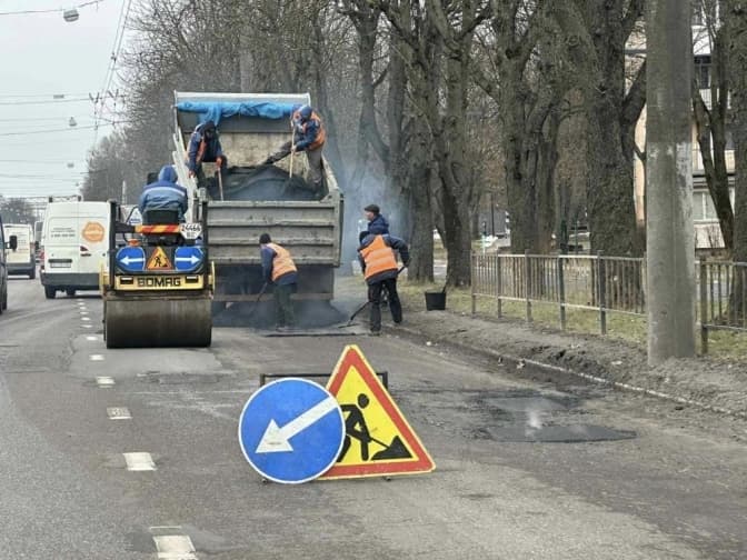 Де у Львові ліквідували ямковість на дорогах