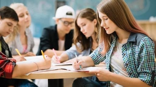 Для старшокласників зменшать кількість обов'язкових предметів