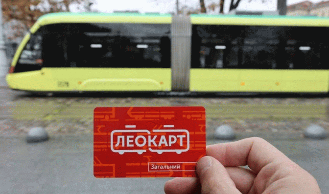 «Динаміка дуже позитивна». Садовий про безготівкову оплату у громадському транспорті