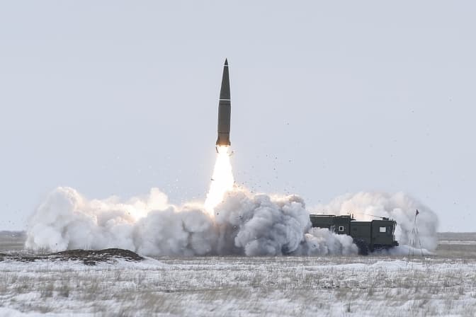 Ракетні атаки рф. Розвідка прогнозує, що найважча частина зими попереду