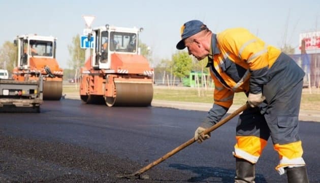 На Львівщині відремонтують майже 18 км важливої прикордонної дороги