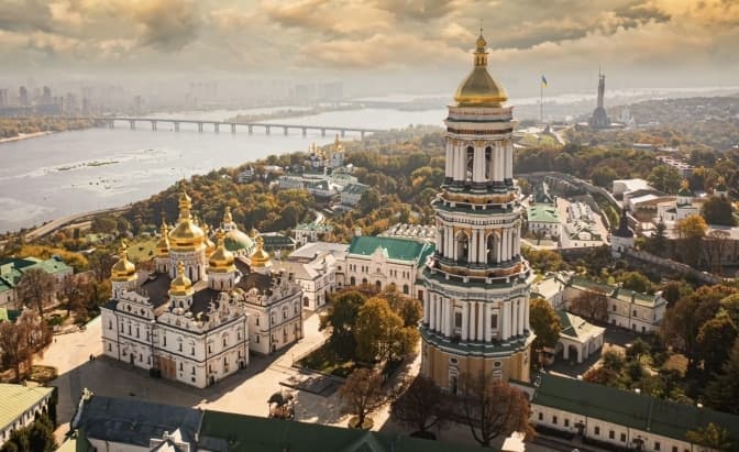 У Києво-Печерській лаврі представили перший аудіогід адаптований жестовою мовою