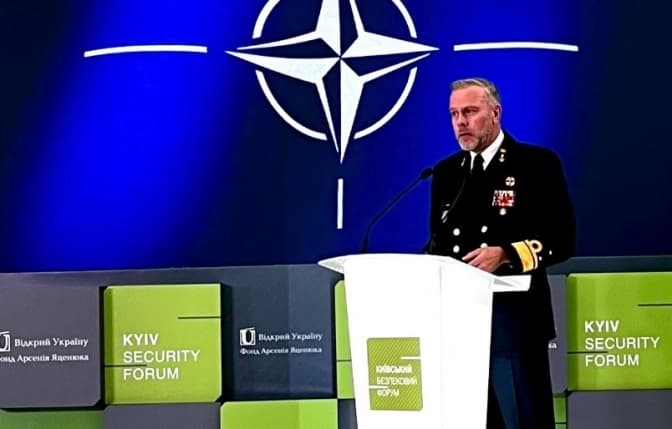 «З нашою допомогою Україна може і переможе», - голова Військового комітету НАТО в Києві