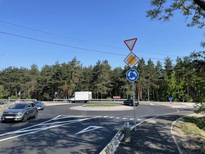 У Деснянському районі відремонтували дві кільцеві розв’язки