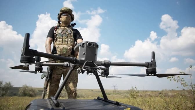 Зеленський повідомив про дронові атаки на найбільш вразливі місця росіян
