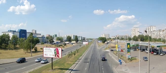 Вулицю Богатирську на Оболоні зроблять інклюзивною
