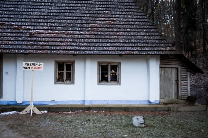 Різдво у Львові. Екскурсія стародавніми хатами в Шевченківському Гаю