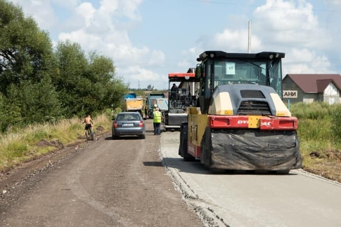 На Львівщині за 13 млн гривень ремонтують дорогу