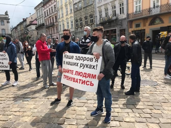 У Львові відкрились кілька фітнес-центрів і басейнів. У ЛОДА кажуть, що це порушення
