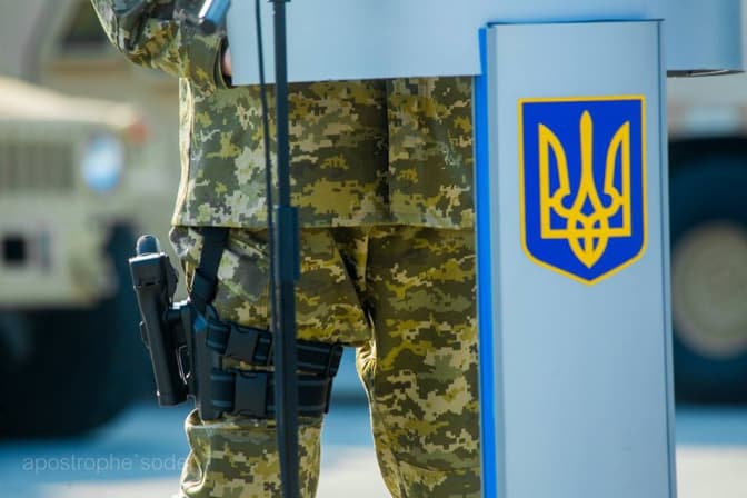 У частині України ввели воєнний стан. Що це означає