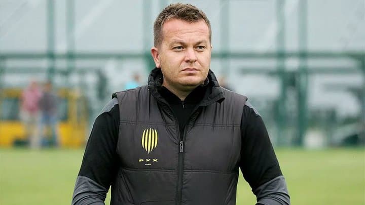 ФК "Рух" залишилася без головного тренера і його штабу
