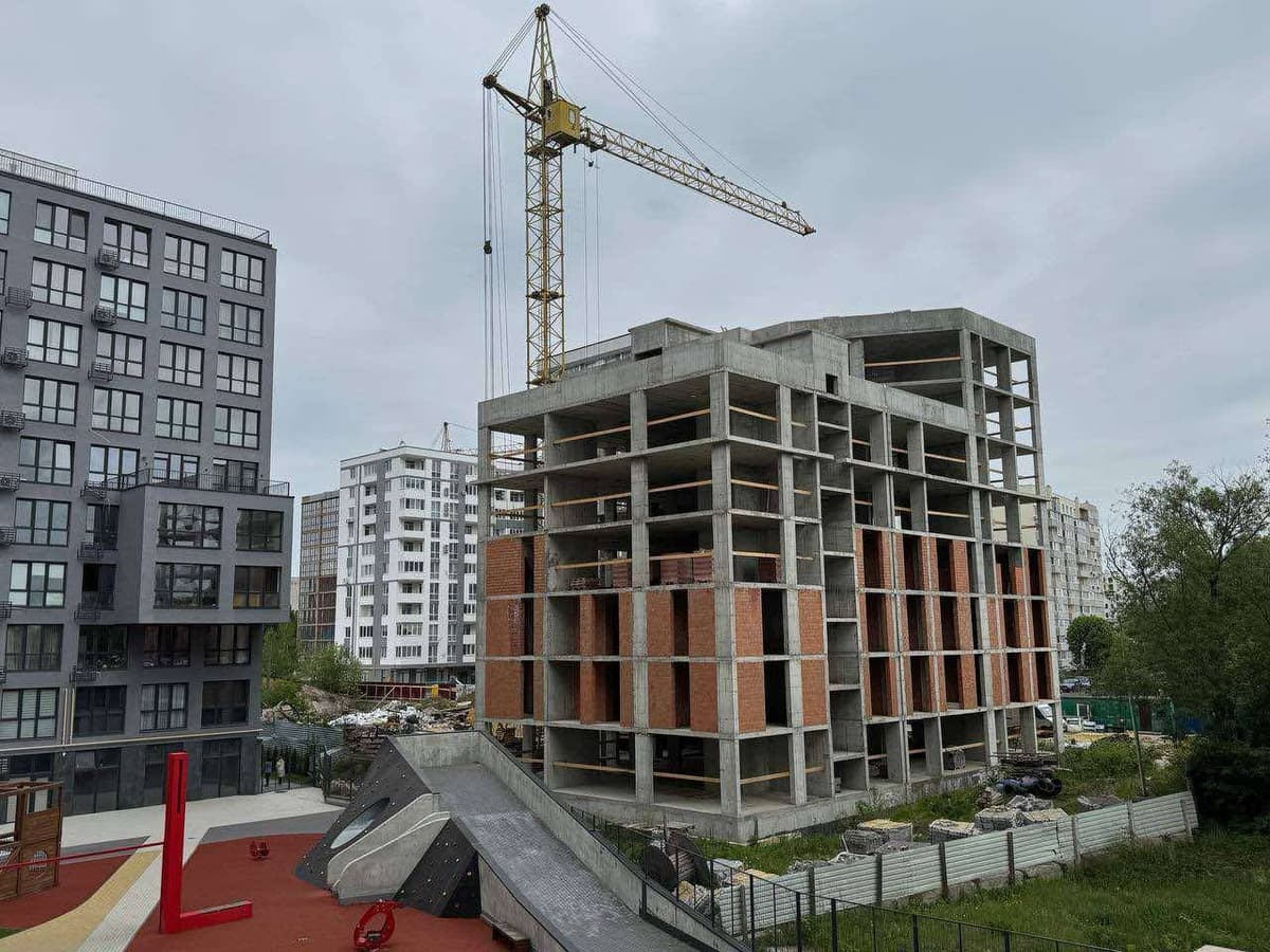 Верховний Суд скасував дозвіл міськради на будівництво багатоповерхівки у Львові, яку вже звели