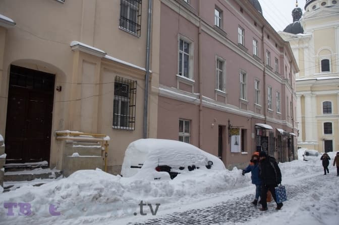 Через хуртовини й снігопади в області оголошують помаранчевий рівень небезпеки
