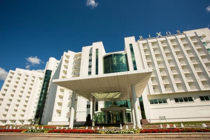 У «Слузі народу» пояснили, чому для навчання депутатів обрали найдорожчий готель Трускавця