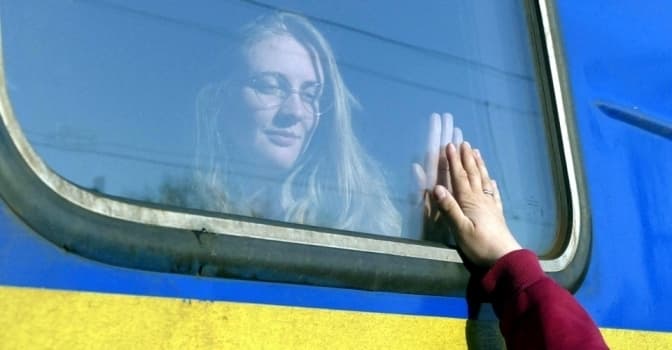 Всього 7% українців не планують повертатися з-за кордону. Опитування