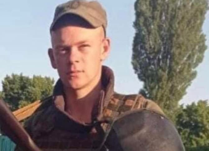 Від ворожої кулі загинув 21-річний боєць зі Львівщини Роман Желізник