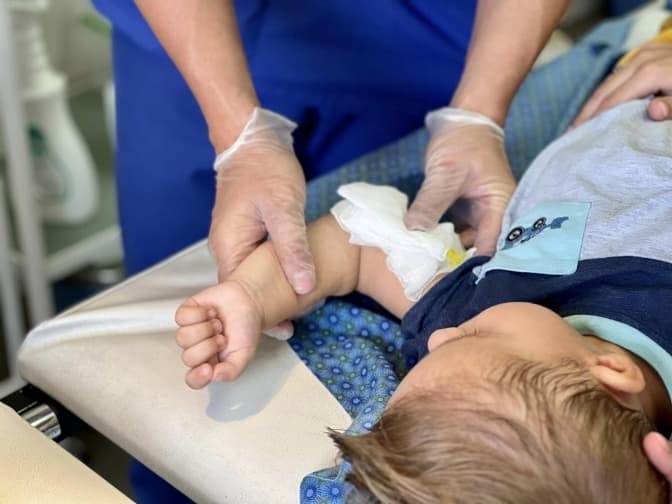 Львівські лікарі вилікували від остеомієліту 2-річного хлопчика