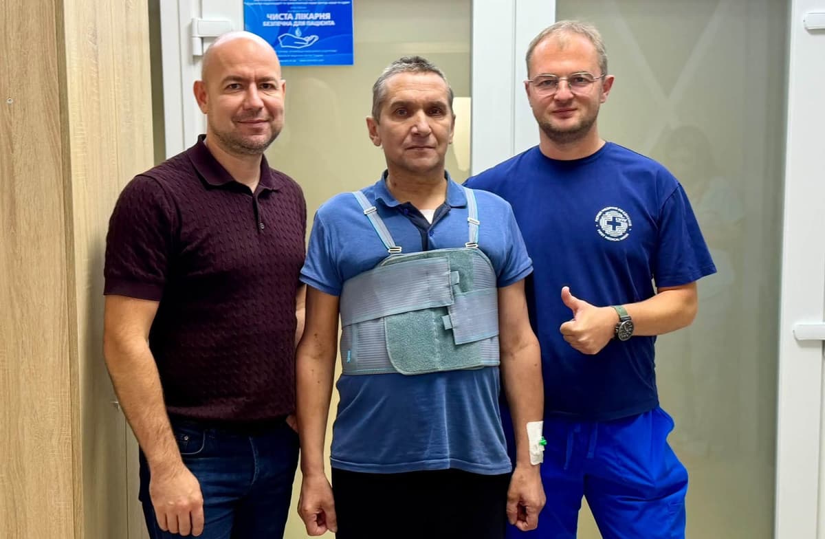 Диво у 54 роки: у Львові врятували чоловіка з надрідкісною вадою серця, з якою не живуть