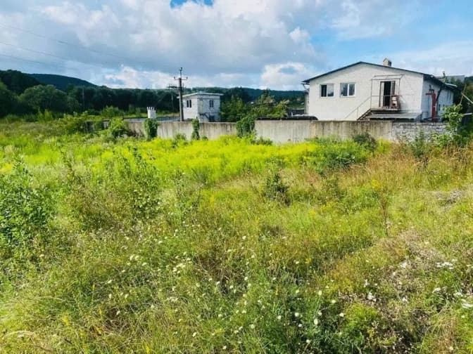 Біля Львова продали земельну ділянку за понад 1 млн гривень