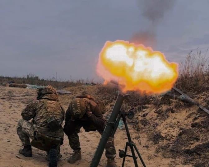 Ворог намагається оточити Авдіївку, ЗСУ відбили понад 10 атак на цьому напрямку, – Генштаб