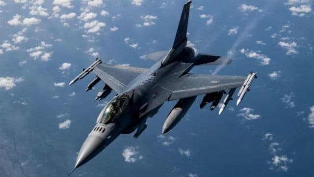 Україні потрібно 160 винищувачів, щоб не дати росії домінувати в повітрі, – Зеленський