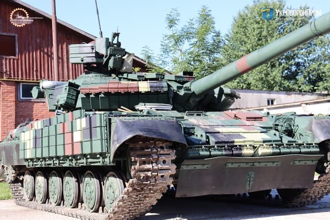 Львівський завод виготовив для армії близько десяти нових танків. Фото