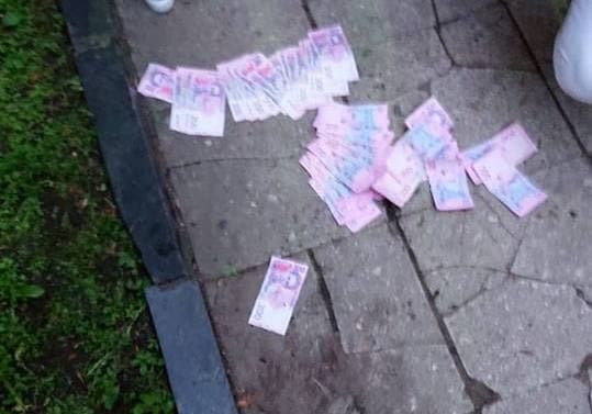 У Львові на хабарі затримали працівницю Центру надання послуг учасникам бойових дій