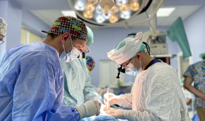 Американські лікарі безкоштовно лікуватимуть дітей у Львові та актуальні збори для української армії. Підсумки доби