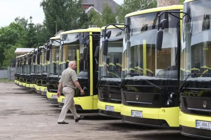 Одразу для 7 маршрутів Львова шукають нових перевізників