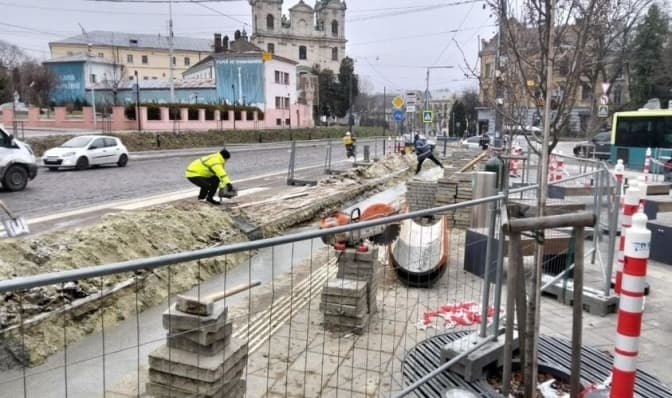 На якому етапі роботи з облаштування зупинок на Бандери у Львові