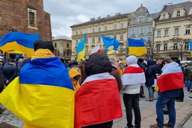 Польща готується скасувати особливий статус для українських біженців