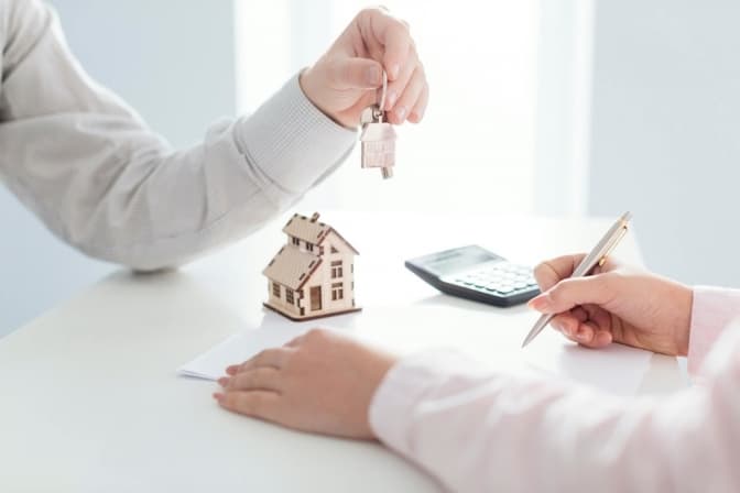 Продажі через інтернет і оренда житла: уряд хоче зобов'язати українців відкривати окремі рахунки