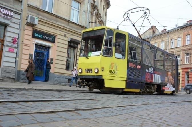 Через порив водопроводу на вулиці Франка громадський транспорт курсуватиме зі змінам