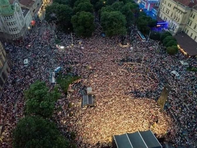 Концерт «Океану Ельзи» зібрав понад 10 тисяч глядачів у центрі Львова. Відео
