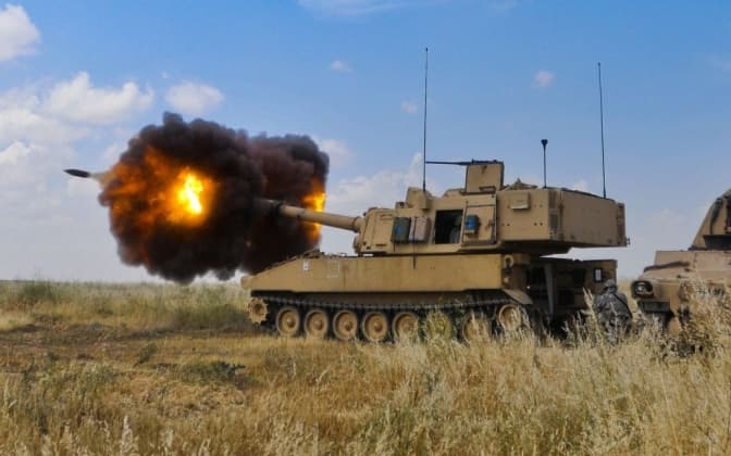 Британія надасть Україні понад 20 далекобійних самохідних гаубиць M109