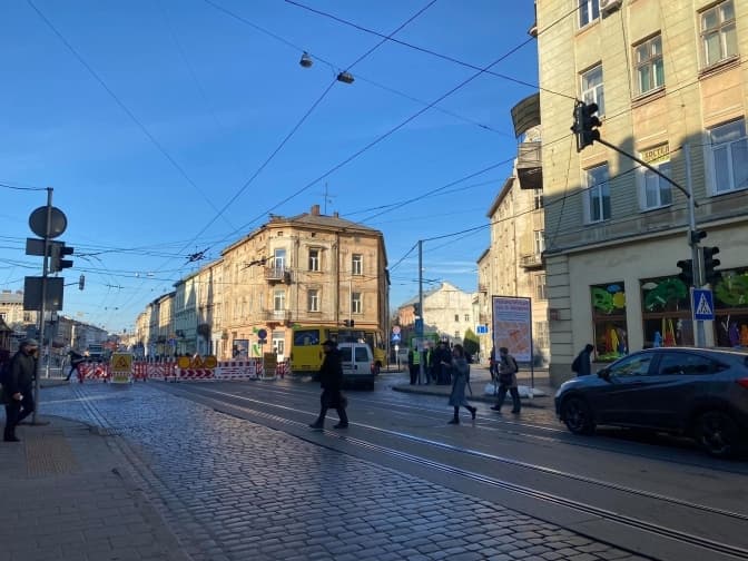 Для зменшення заторів на об’їзді перехрестя Бандери – Городоцької у Львові встановлюють нові правила