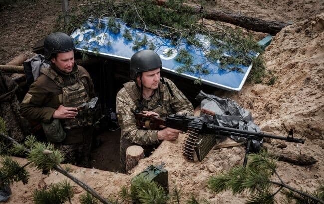 Через контрнаступ ЗСУ на півдні росіяни зміцнюють оборонні позиції, – розвідка Британії
