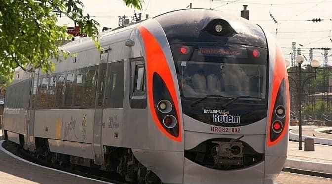 Із Варшави до Рави-Руської курсуватиме новий потяг