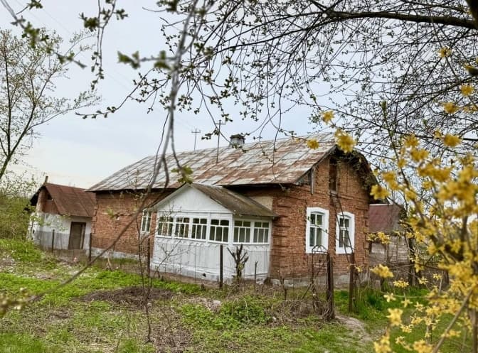 На Львівщині відновили міжвоєнну кам‘яницю біля Олеського замку. Фото