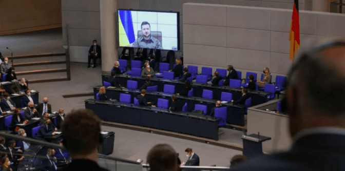 «Зачепив найболючіші місця». Аналіз промови Зеленського у Бундестазі