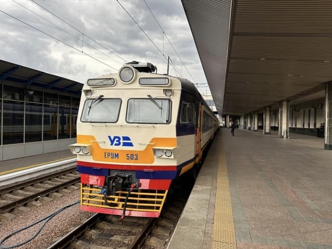 До Львова курсуватиме модернізований електропоїзд