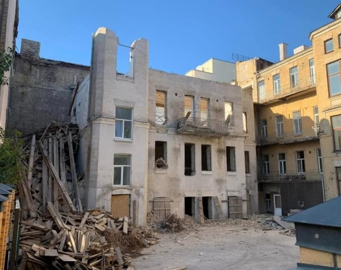 Суд дозволив забудовнику не відновлювати флігель Київського повітового земства на Рейтарській, 37-А'