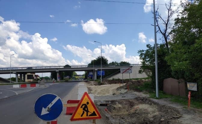 Біля Винників почали будувати ще один з’їзд. Фото