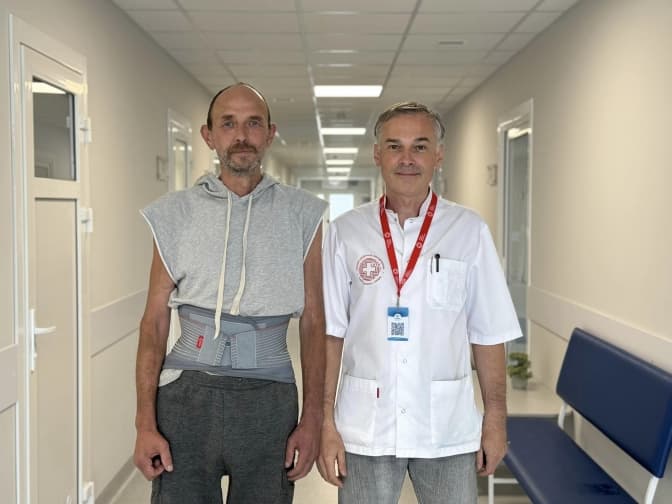 Видалили лише через два проколи. Львівські лікарі успішно прооперували чоловіка з грижею