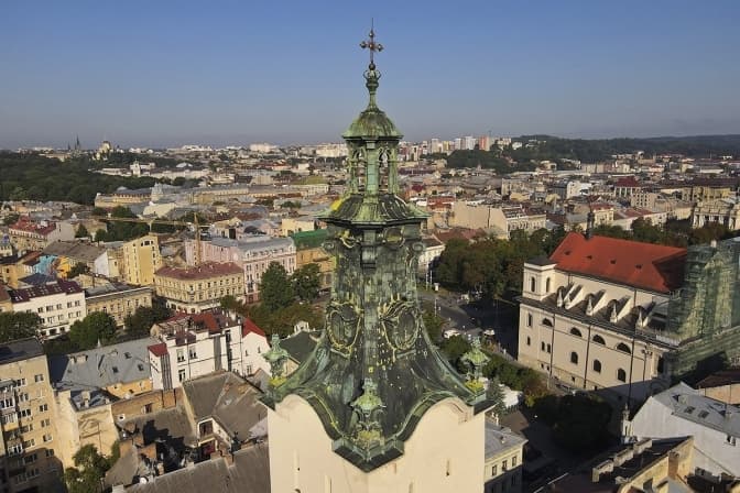 У Львові створили «чорний список» фірм та осіб, які самовільно зайняли комунальні ділянки