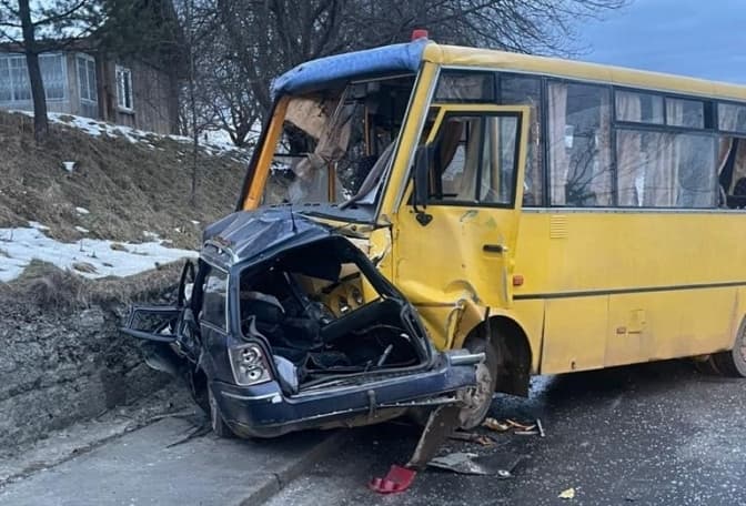На Львівщині сталася смертельна ДТП. Загинули четверо осіб