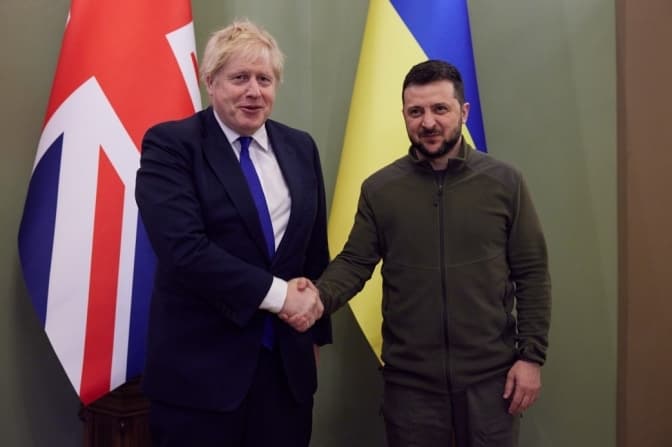 Зеленський відреагував на відставку Джонсона